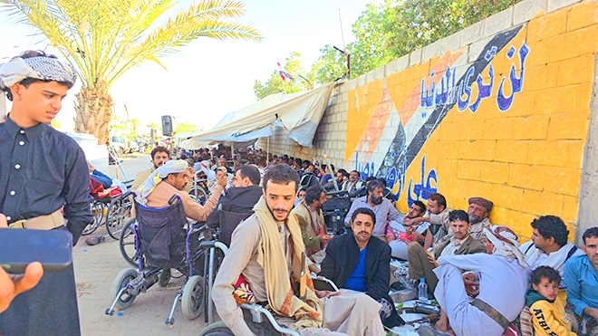 طارق صالح يغازل مأرب... مليار ريال دعمًا لجرحى الجيش والمقاومة طارق صالح يغازل مأرب... مليار ريال دعمًا لجرحى الجيش والمقاومة